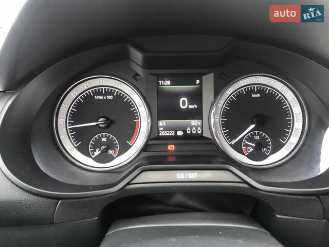 Шкода Октавия 2017 в Ужгороде на Automoto.ua Серый Шкода Октавия, объемом двигателя 1.98 л и пробегом 265 тыс. км за 15500 $, фото 21 на Automoto.ua
