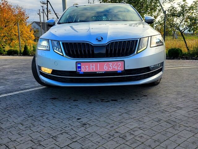 Шкода Октавія 2017 у Рожище на Automoto.ua Сірий Шкода Октавія, об'ємом двигуна 2 л та пробігом 231 тис. км за 15200 $, фото 3 на Automoto.ua