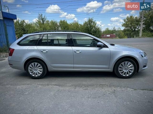 Серый Шкода Октавия, объемом двигателя 1.6 л и пробегом 252 тыс. км за 13600 $, фото 33 на Automoto.ua