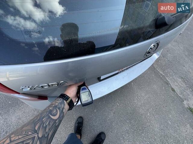 Серый Шкода Октавия, объемом двигателя 1.6 л и пробегом 252 тыс. км за 13600 $, фото 159 на Automoto.ua