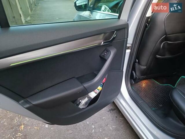 Сірий Шкода Октавія, об'ємом двигуна 1.6 л та пробігом 208 тис. км за 15900 $, фото 3 на Automoto.ua