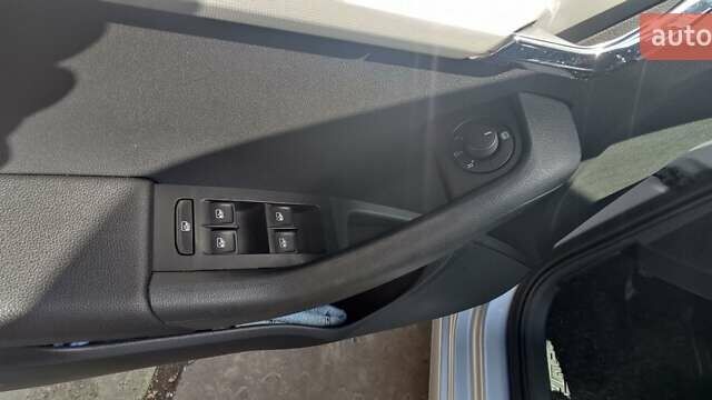 Сірий Шкода Октавія, об'ємом двигуна 1.6 л та пробігом 202 тис. км за 13500 $, фото 29 на Automoto.ua