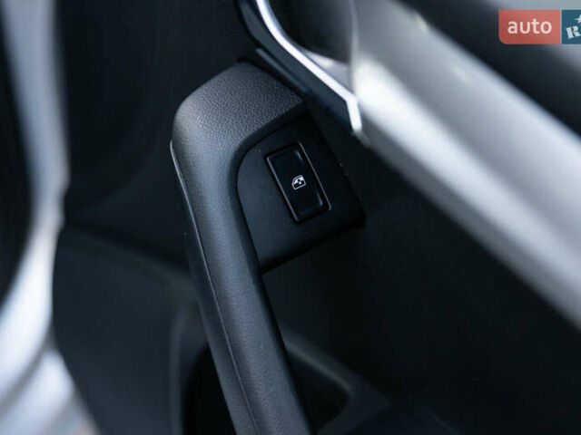 Серый Шкода Октавия, объемом двигателя 1.6 л и пробегом 213 тыс. км за 9800 $, фото 46 на Automoto.ua