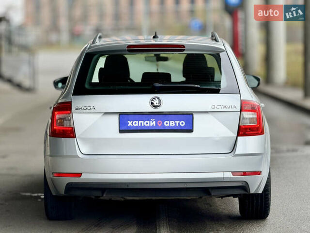 Серый Шкода Октавия, объемом двигателя 1.6 л и пробегом 252 тыс. км за 13300 $, фото 5 на Automoto.ua