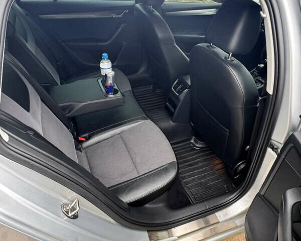 Сірий Шкода Октавія, об'ємом двигуна 1.97 л та пробігом 252 тис. км за 14500 $, фото 12 на Automoto.ua