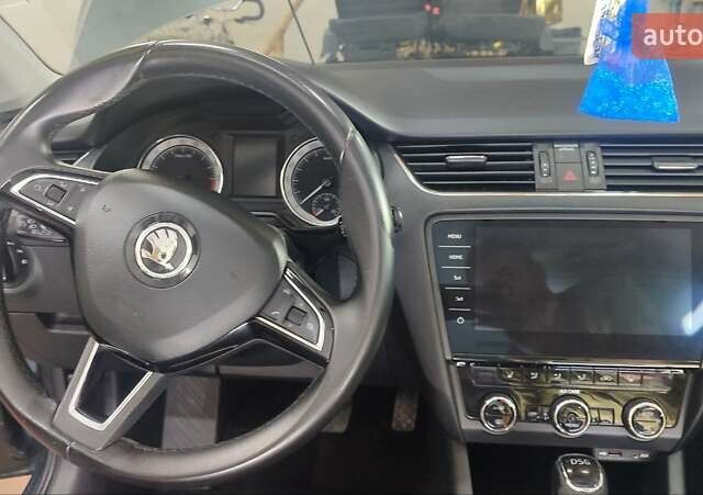 Серый Шкода Октавия, объемом двигателя 1.6 л и пробегом 259 тыс. км за 14999 $, фото 65 на Automoto.ua