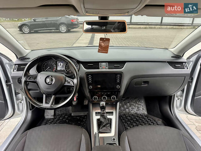 Серый Шкода Октавия, объемом двигателя 1.6 л и пробегом 218 тыс. км за 11550 $, фото 32 на Automoto.ua