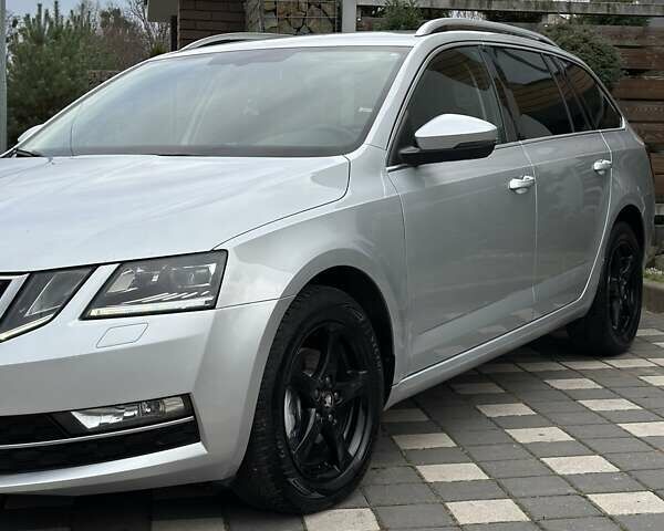 Сірий Шкода Октавія, об'ємом двигуна 2 л та пробігом 239 тис. км за 15499 $, фото 9 на Automoto.ua