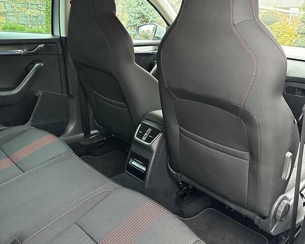 Сірий Шкода Октавія, об'ємом двигуна 2 л та пробігом 239 тис. км за 15499 $, фото 103 на Automoto.ua