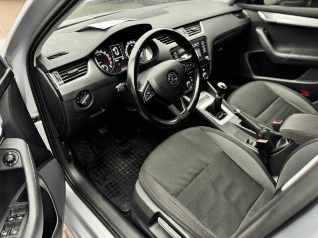 Серый Шкода Октавия, объемом двигателя 2 л и пробегом 242 тыс. км за 13600 $, фото 11 на Automoto.ua