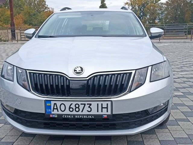 Серый Шкода Октавия, объемом двигателя 1.6 л и пробегом 205 тыс. км за 11700 $, фото 5 на Automoto.ua