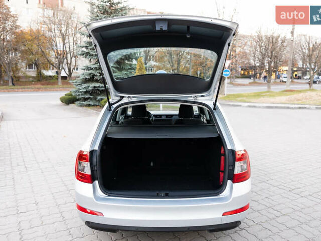 Серый Шкода Октавия, объемом двигателя 1.6 л и пробегом 213 тыс. км за 9800 $, фото 54 на Automoto.ua