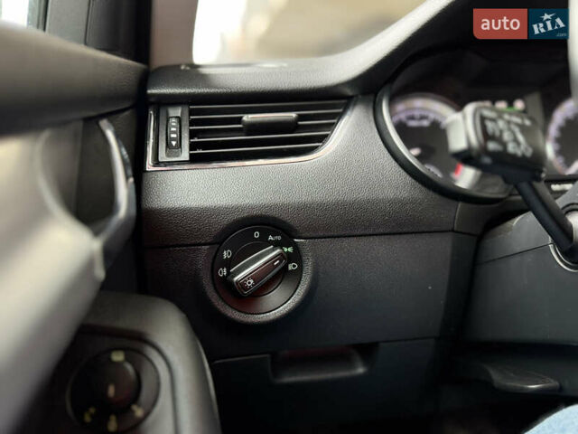 Серый Шкода Октавия, объемом двигателя 1.6 л и пробегом 252 тыс. км за 13300 $, фото 14 на Automoto.ua