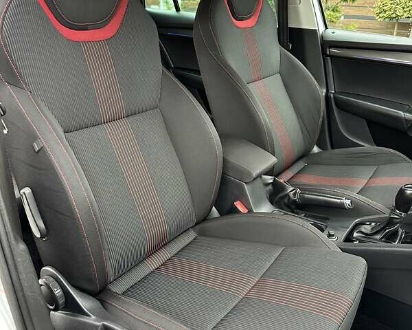 Сірий Шкода Октавія, об'ємом двигуна 2 л та пробігом 239 тис. км за 15499 $, фото 105 на Automoto.ua