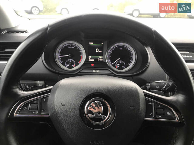 Шкода Октавия 2017 в Ужгороде на Automoto.ua Серый Шкода Октавия, объемом двигателя 1.98 л и пробегом 265 тыс. км за 15500 $, фото 20 на Automoto.ua