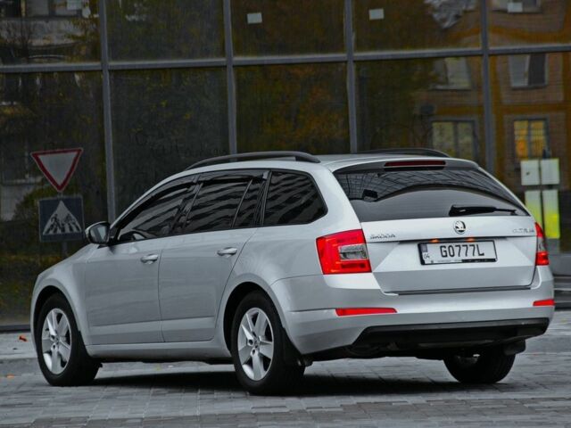 Сірий Шкода Октавія, об'ємом двигуна 2 л та пробігом 143 тис. км за 12300 $, фото 5 на Automoto.ua