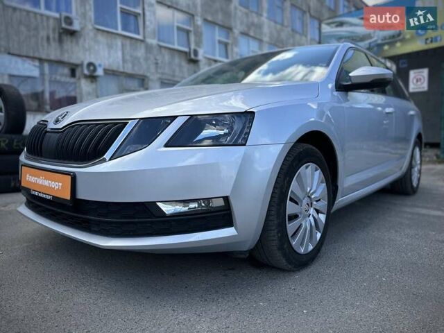 Серый Шкода Октавия, объемом двигателя 1.6 л и пробегом 252 тыс. км за 13600 $, фото 43 на Automoto.ua