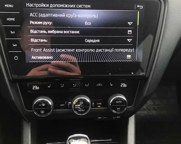Шкода Октавия 2017 в Ужгороде на Automoto.ua Серый Шкода Октавия, объемом двигателя 1.98 л и пробегом 265 тыс. км за 15500 $, фото 25 на Automoto.ua