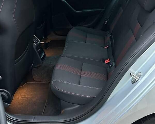 Серый Шкода Октавия, объемом двигателя 2 л и пробегом 165 тыс. км за 19000 $, фото 5 на Automoto.ua