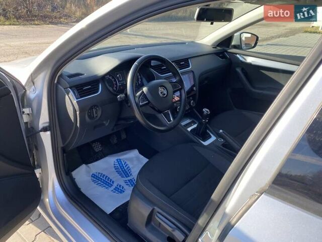 Сірий Шкода Октавія, об'ємом двигуна 1.97 л та пробігом 350 тис. км за 12777 $, фото 17 на Automoto.ua