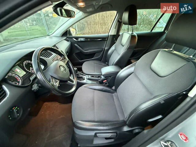 Серый Шкода Октавия, объемом двигателя 2 л и пробегом 250 тыс. км за 13999 $, фото 4 на Automoto.ua