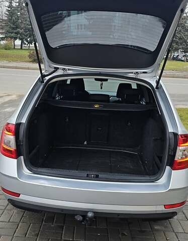 Серый Шкода Октавия, объемом двигателя 1.6 л и пробегом 322 тыс. км за 12000 $, фото 10 на Automoto.ua