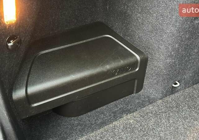 Серый Шкода Октавия, объемом двигателя 2 л и пробегом 260 тыс. км за 16999 $, фото 8 на Automoto.ua