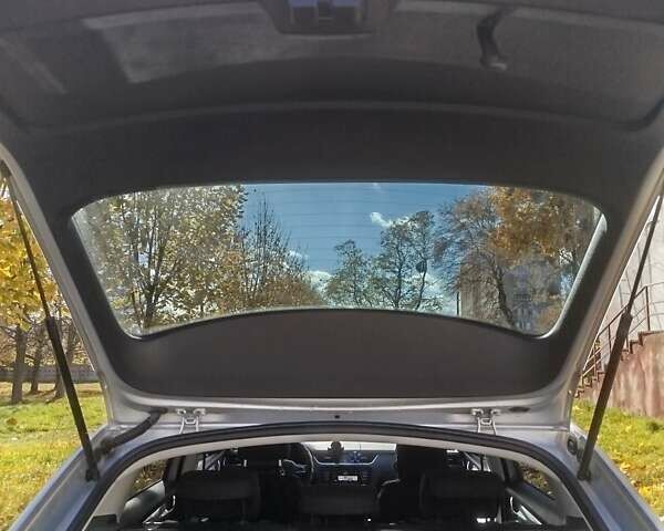 Сірий Шкода Октавія, об'ємом двигуна 1.6 л та пробігом 255 тис. км за 13500 $, фото 24 на Automoto.ua