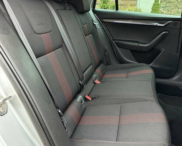 Сірий Шкода Октавія, об'ємом двигуна 2 л та пробігом 239 тис. км за 15499 $, фото 98 на Automoto.ua