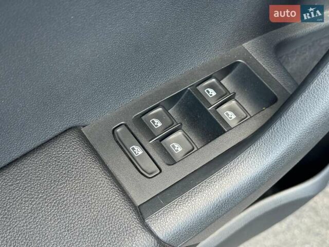 Сірий Шкода Октавія, об'ємом двигуна 1.6 л та пробігом 344 тис. км за 12490 $, фото 12 на Automoto.ua