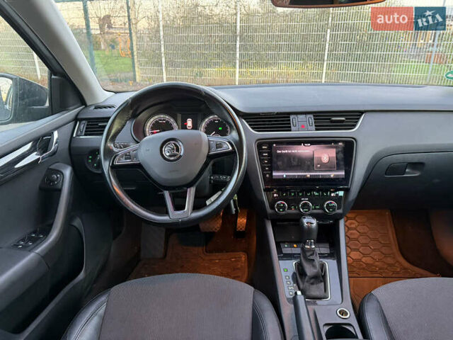 Серый Шкода Октавия, объемом двигателя 2 л и пробегом 250 тыс. км за 13999 $, фото 2 на Automoto.ua