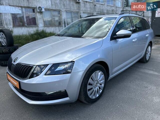 Серый Шкода Октавия, объемом двигателя 1.6 л и пробегом 252 тыс. км за 13600 $, фото 40 на Automoto.ua