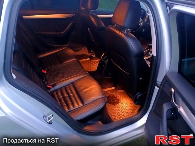 Серый Шкода Октавия, объемом двигателя 2 л и пробегом 303 тыс. км за 14850 $, фото 6 на Automoto.ua