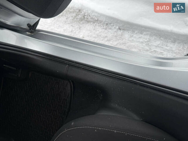 Серый Шкода Октавия, объемом двигателя 2 л и пробегом 127 тыс. км за 16900 $, фото 88 на Automoto.ua