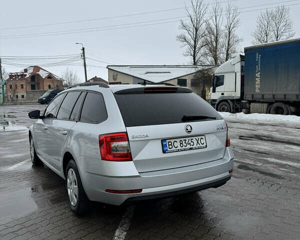 Серый Шкода Октавия, объемом двигателя 1.6 л и пробегом 281 тыс. км за 13950 $, фото 5 на Automoto.ua