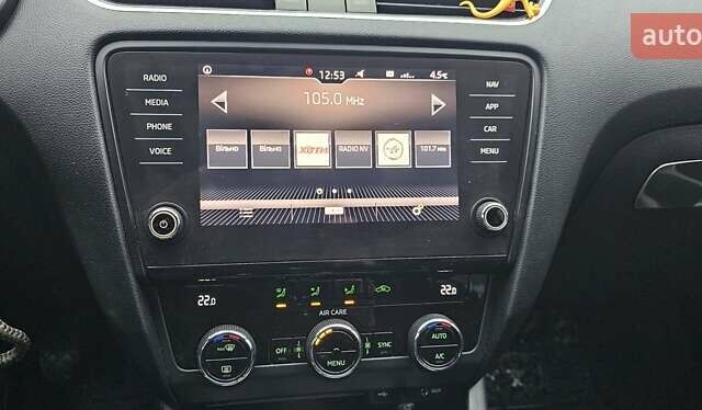 Серый Шкода Октавия, объемом двигателя 1.6 л и пробегом 322 тыс. км за 12000 $, фото 2 на Automoto.ua