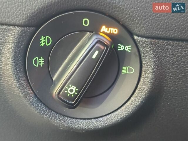 Серый Шкода Октавия, объемом двигателя 1.6 л и пробегом 320 тыс. км за 13000 $, фото 7 на Automoto.ua