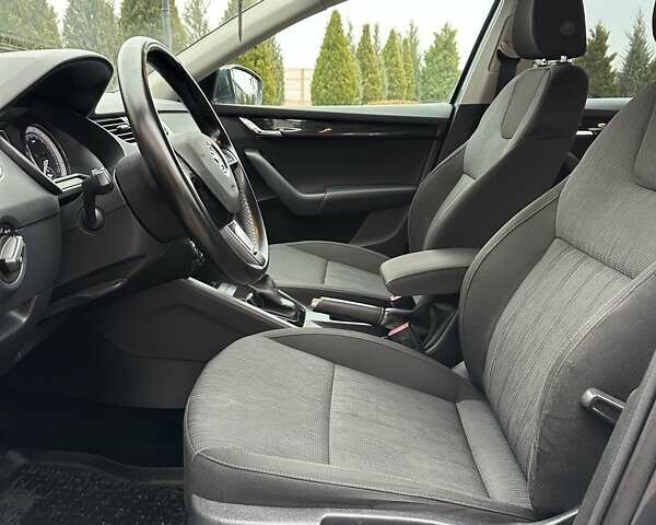 Сірий Шкода Октавія, об'ємом двигуна 2 л та пробігом 205 тис. км за 14950 $, фото 62 на Automoto.ua