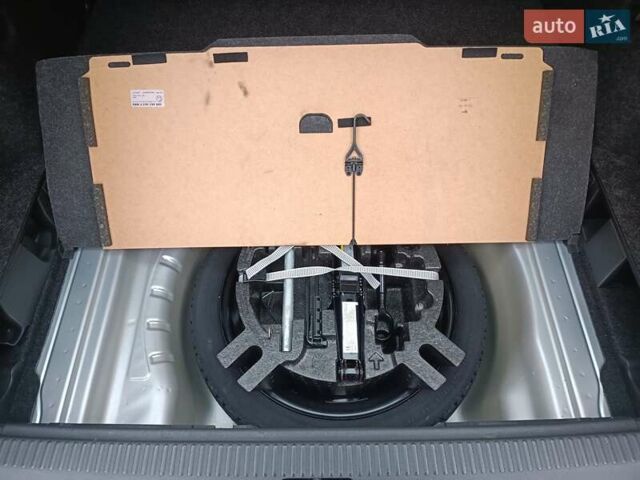 Серый Шкода Октавия, объемом двигателя 1.6 л и пробегом 266 тыс. км за 13700 $, фото 17 на Automoto.ua