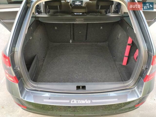Шкода Октавия 2017 в Тернополе на Automoto.ua Серый Шкода Октавия, объемом двигателя 1.6 л и пробегом 250 тыс. км за 13400 $, фото 18 на Automoto.ua