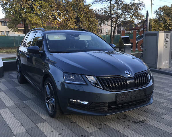Шкода Октавія 2017 у Ужгороді на Automoto.ua Сірий Шкода Октавія, об'ємом двигуна 1.97 л та пробігом 265 тис. км за 15500 $, фото 4 на Automoto.ua