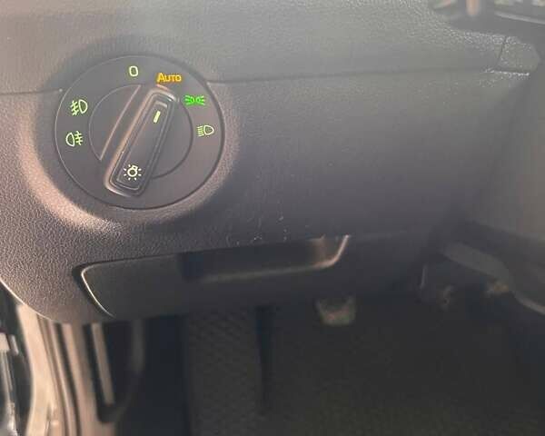 Серый Шкода Октавия, объемом двигателя 1.6 л и пробегом 200 тыс. км за 15500 $, фото 16 на Automoto.ua