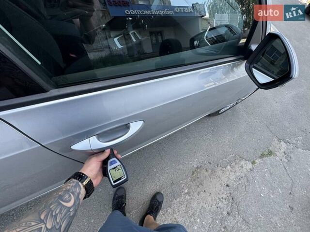 Серый Шкода Октавия, объемом двигателя 1.6 л и пробегом 252 тыс. км за 13600 $, фото 167 на Automoto.ua