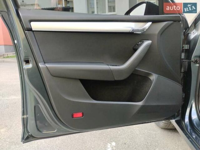 Шкода Октавия 2017 в Тернополе на Automoto.ua Серый Шкода Октавия, объемом двигателя 1.6 л и пробегом 250 тыс. км за 13400 $, фото 23 на Automoto.ua