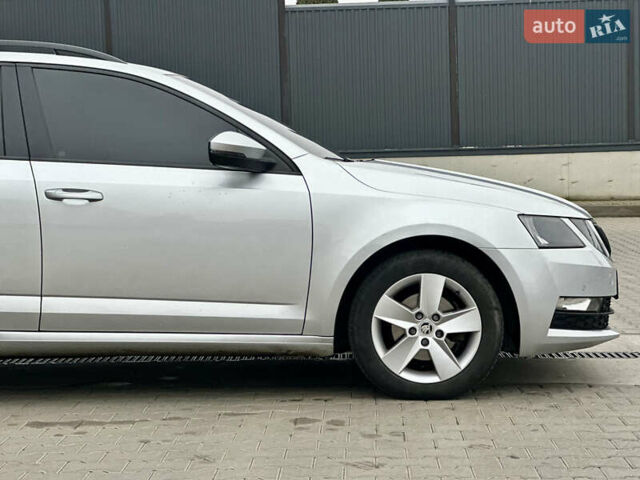 Серый Шкода Октавия, объемом двигателя 1.6 л и пробегом 218 тыс. км за 11550 $, фото 9 на Automoto.ua