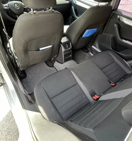 Сірий Шкода Октавія, об'ємом двигуна 1.6 л та пробігом 230 тис. км за 12400 $, фото 35 на Automoto.ua
