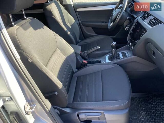 Сірий Шкода Октавія, об'ємом двигуна 1.97 л та пробігом 350 тис. км за 12777 $, фото 31 на Automoto.ua