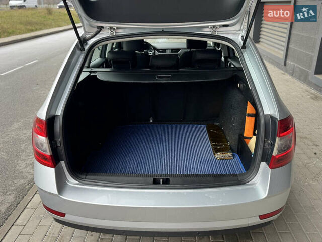 Серый Шкода Октавия, объемом двигателя 1.6 л и пробегом 252 тыс. км за 13300 $, фото 18 на Automoto.ua