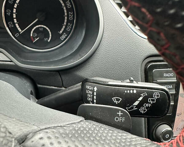 Сірий Шкода Октавія, об'ємом двигуна 2 л та пробігом 215 тис. км за 15700 $, фото 38 на Automoto.ua