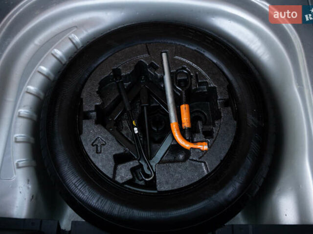 Серый Шкода Октавия, объемом двигателя 1.6 л и пробегом 213 тыс. км за 9800 $, фото 59 на Automoto.ua